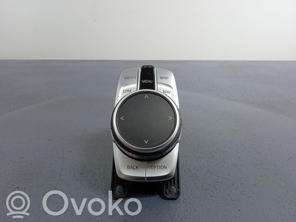 BMW 7 G11 G12 Panel radia 