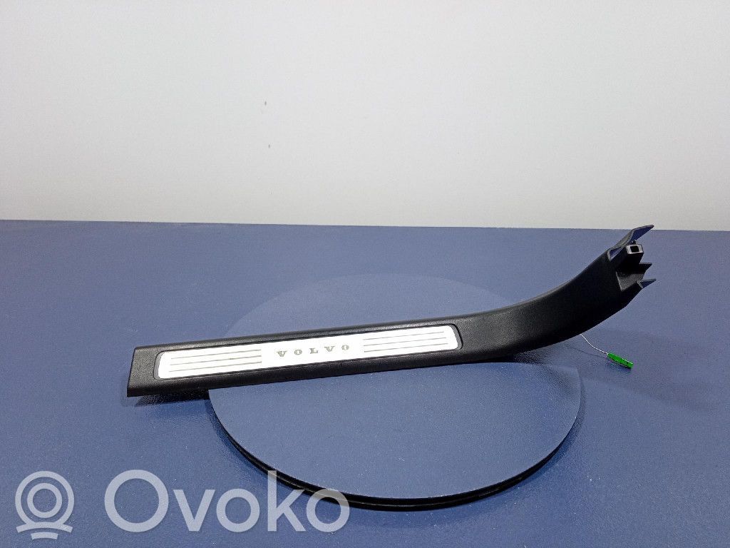 Volvo S90, V90 Marche-pied avant 
