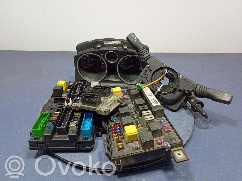 Opel Astra H Engine control unit/module ECU 
