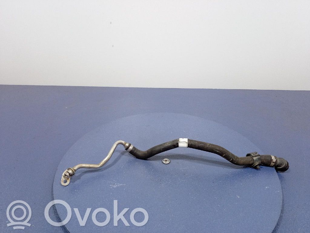 BMW X6 M Tuyau de liquide de refroidissement moteur 