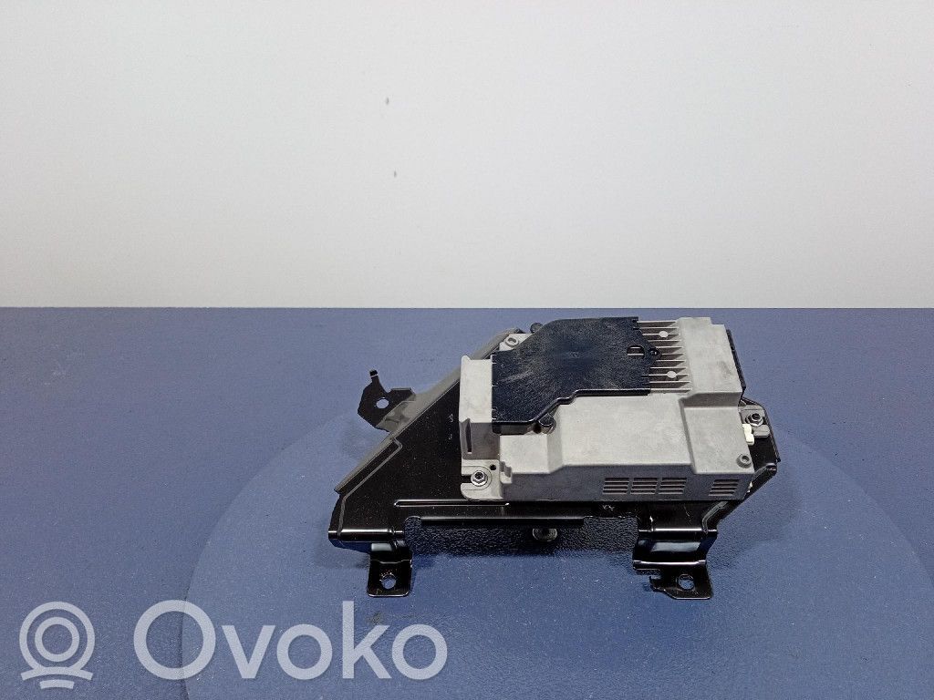 BMW X6 M Aerial antenna amplifier 