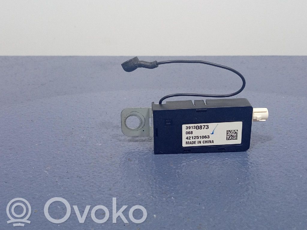 Opel Insignia A Pystyantennivahvistin 
