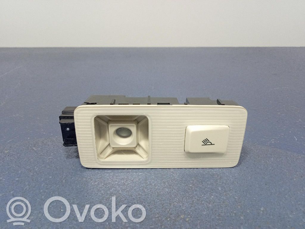 Volkswagen PASSAT CC Wewnętrzna lampka bagażnika 