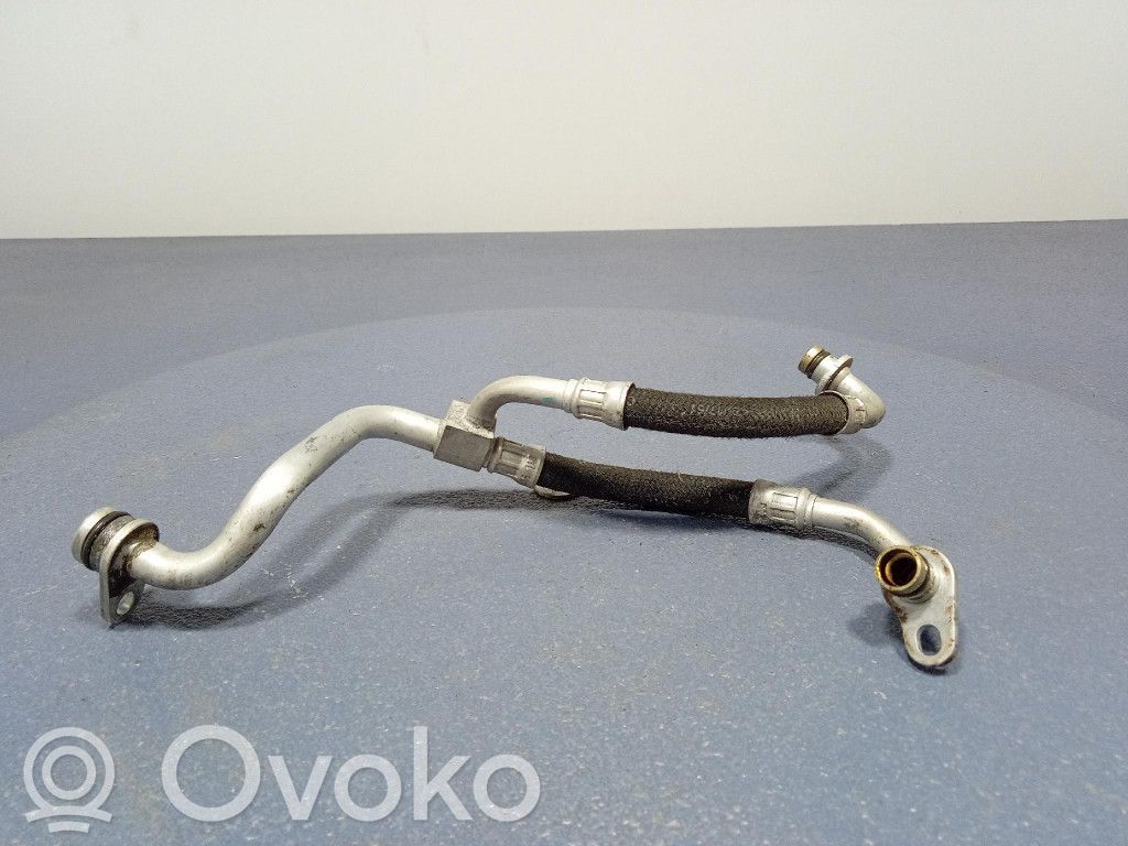 Porsche Cayenne (92A) Przewód olejowy smarowania turbiny