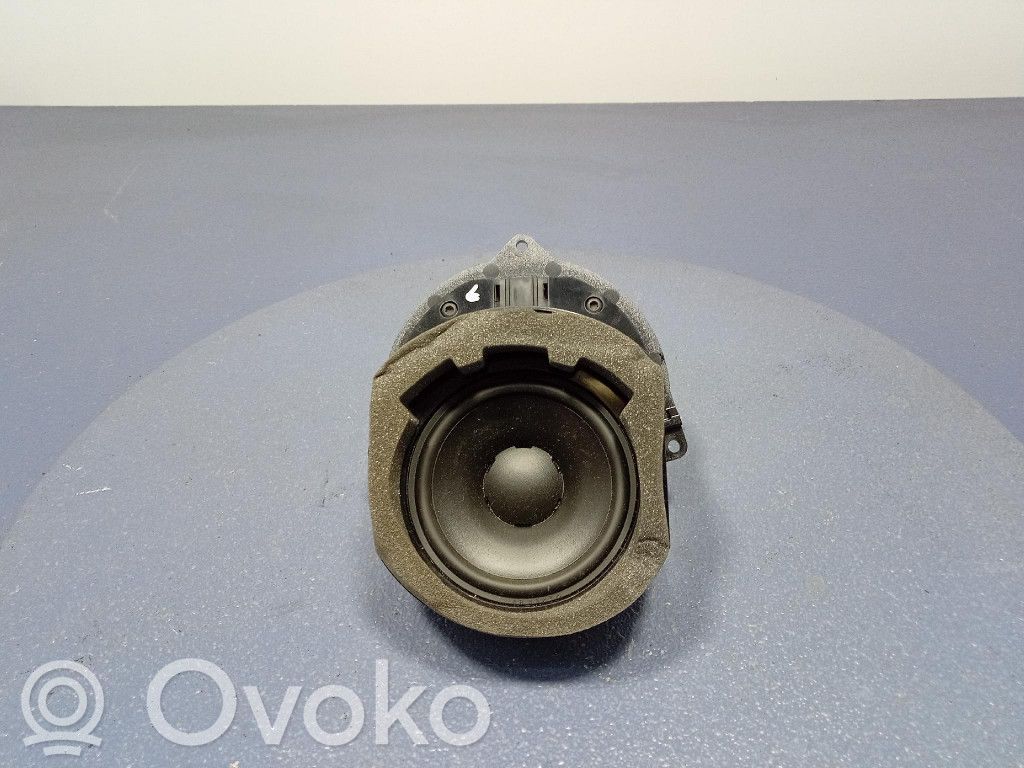 Volkswagen Phaeton Subwoofer 