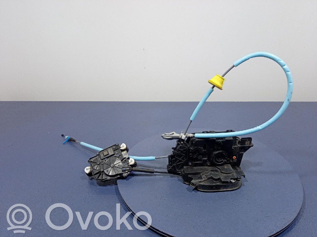 BMW iX3 G08 Priekšpusē slēdzene 