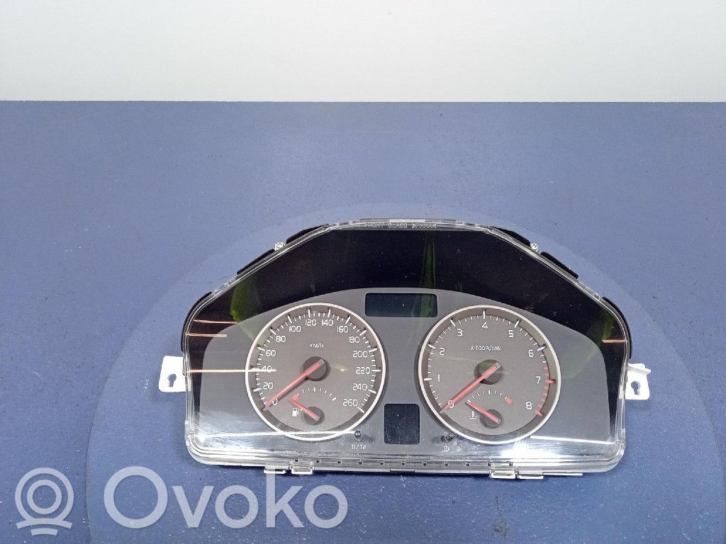Volvo S40 Speedometer (instrument cluster) 