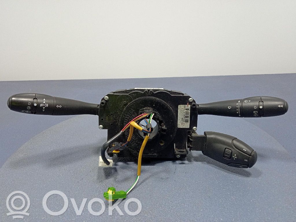 Peugeot 207 CC Autres commutateurs / boutons / leviers 