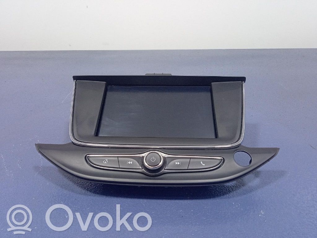 Bedford Astra Radio/CD/DVD/GPS head unit 