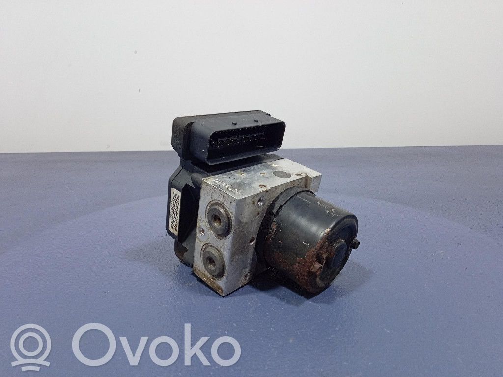 KIA Carens II Bomba de ABS 