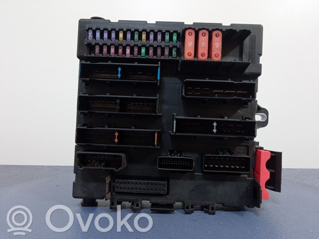 Opel Signum Juego de caja de fusibles 