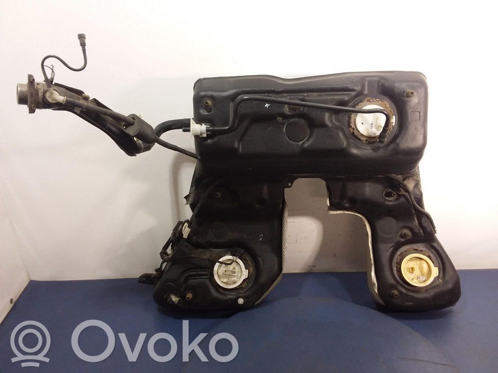 Audi A8 S8 D4 4H Polttoainesäiliö 