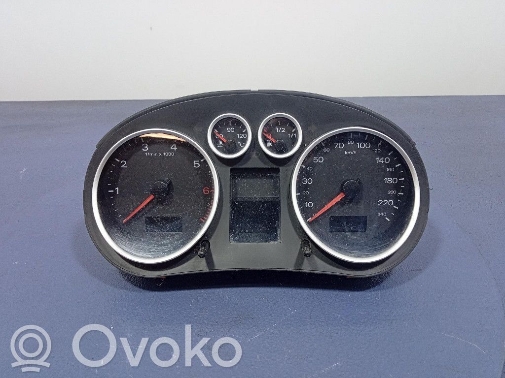 Audi A2 Speedometer (instrument cluster) 