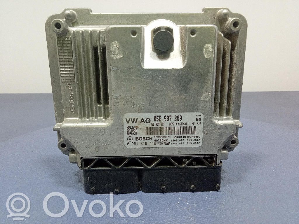 Volkswagen Golf Sportsvan Engine control unit/module ECU 