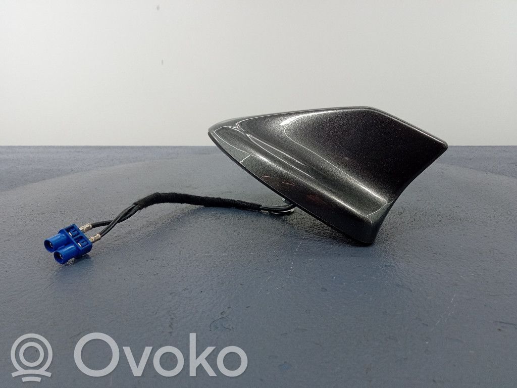 Ford Puma GPS-pystyantenni 