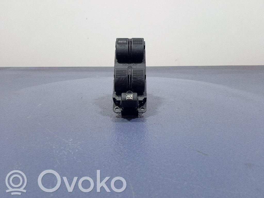 Mazda 2 Electric window control switch 