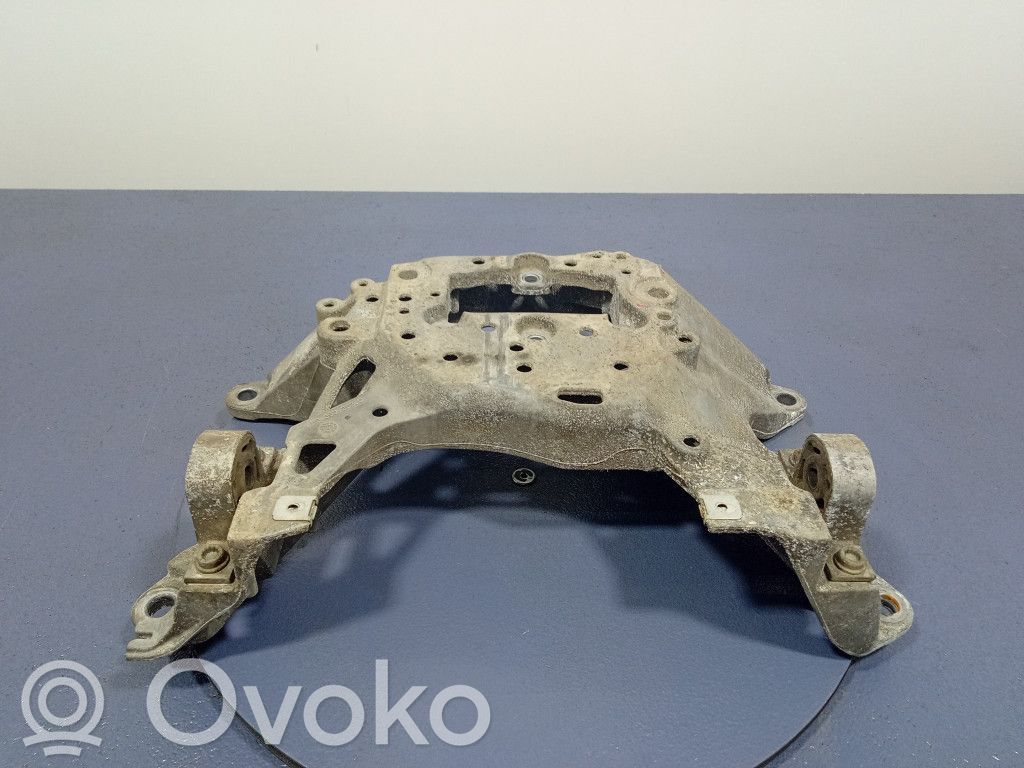 Audi RS Q8 Gearbox mounting bracket 