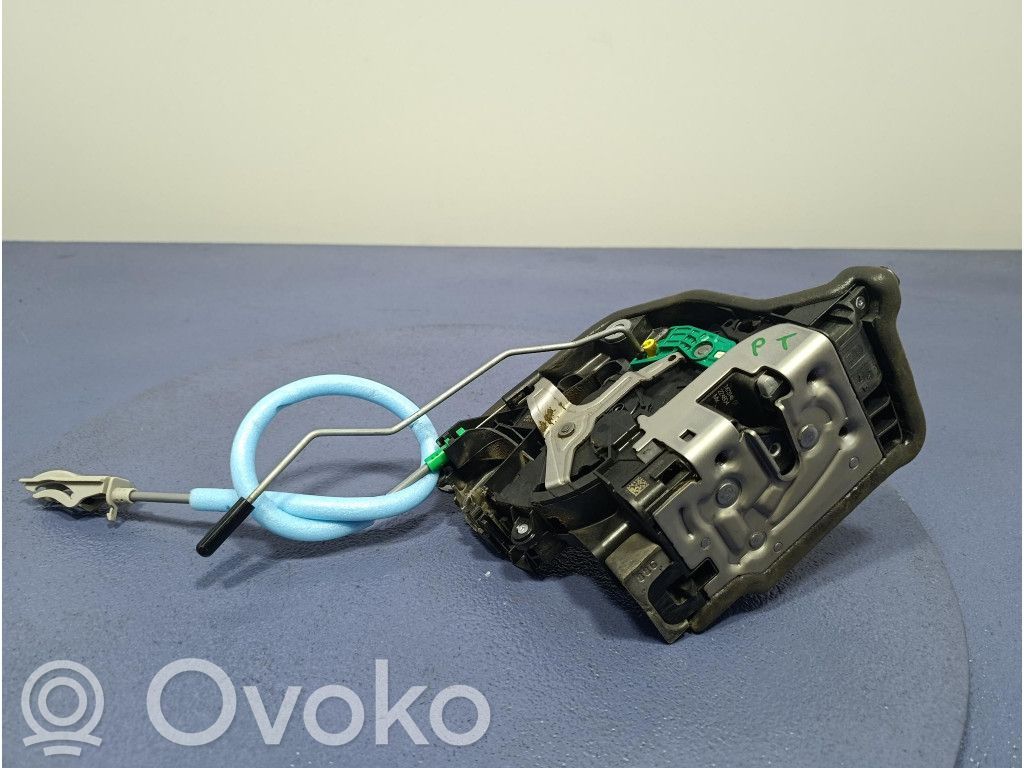 BMW X4 G02 Takaoven lukko 