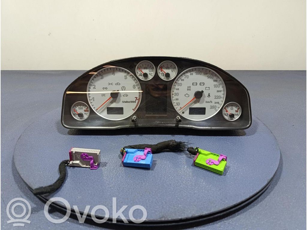 Audi A6 S6 C5 4B Geschwindigkeitsmesser Cockpit 