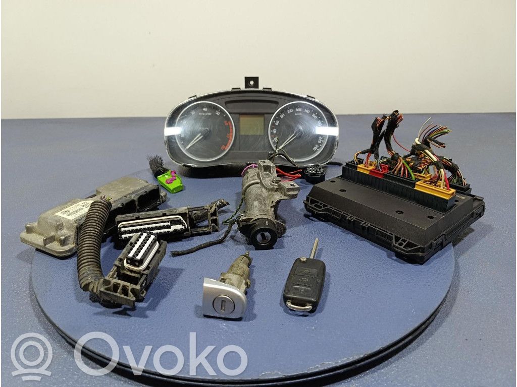 Skoda Fabia Mk2 (5J) Unité de commande, module ECU de moteur 