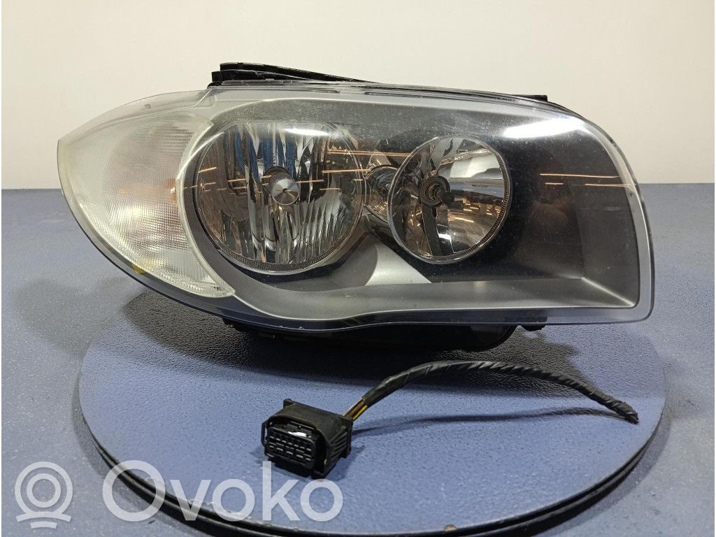 BMW 1 E82 E88 Lampa przednia