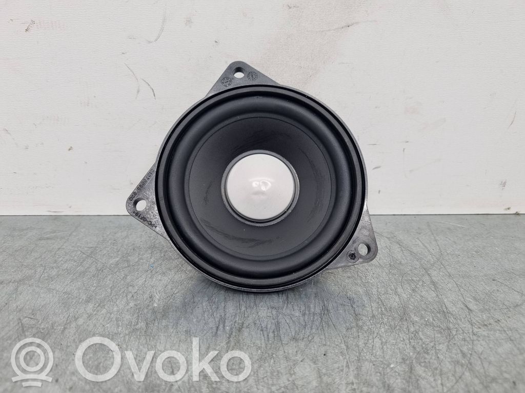 Altavoz del panel   9368383,936838301