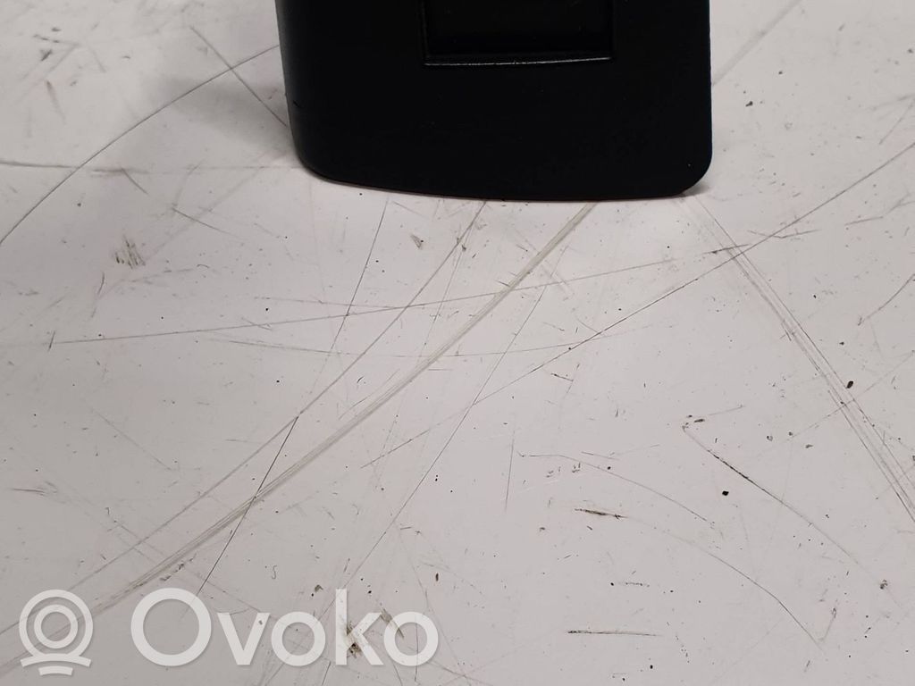 Electric window control switch   8385956