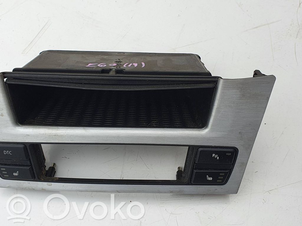 BMW 5 E60 E61 Glove box 