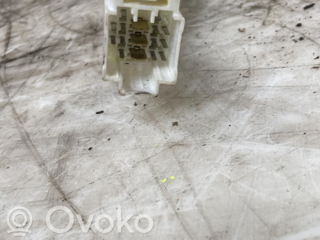 KIA Carens I Interruptor/palanca de limpiador de luz de giro 