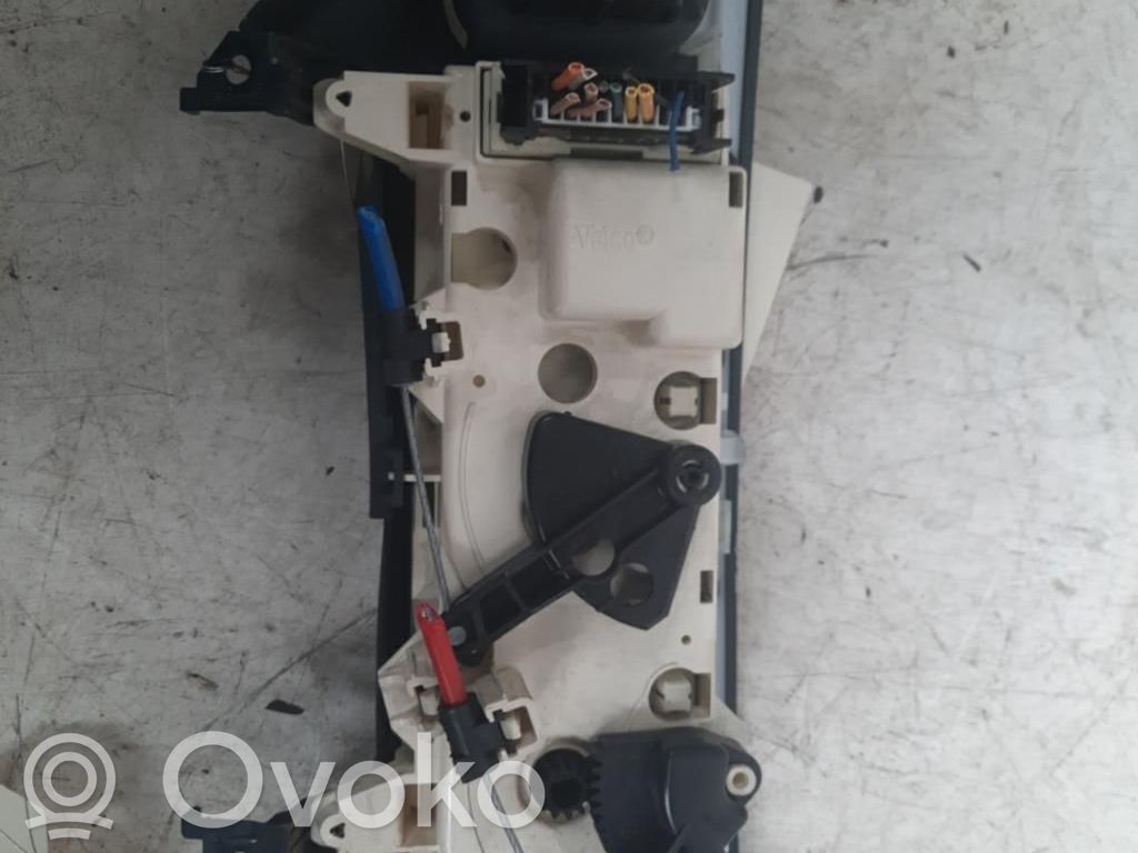 Renault Megane I Climate control unit 