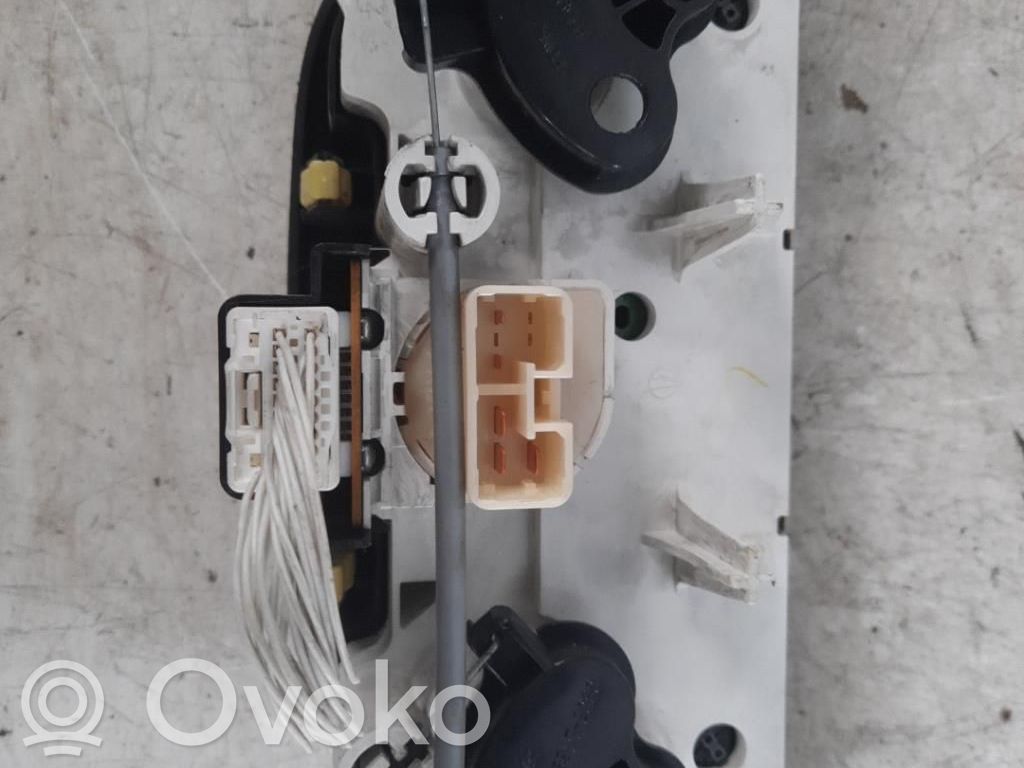 Toyota RAV 4 (XA20) Panel klimatyzacji 