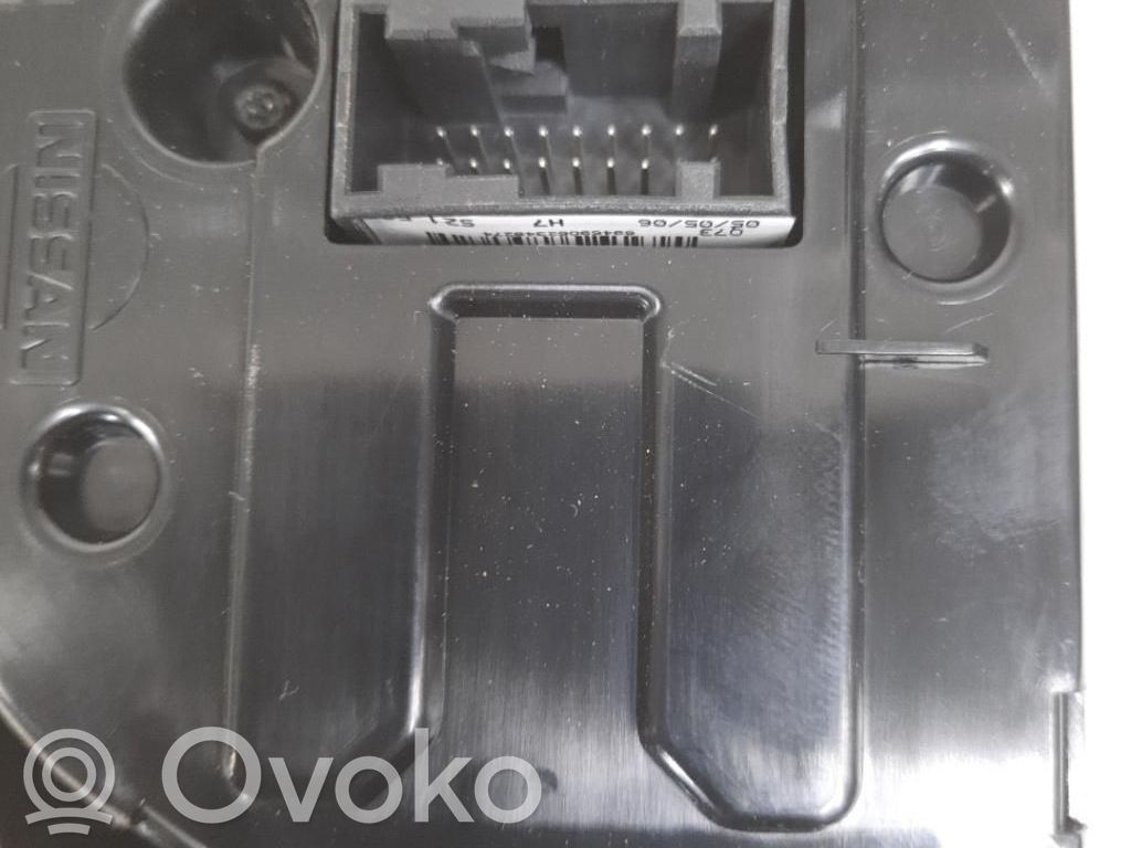 Nissan Note (E11) Climate control unit 