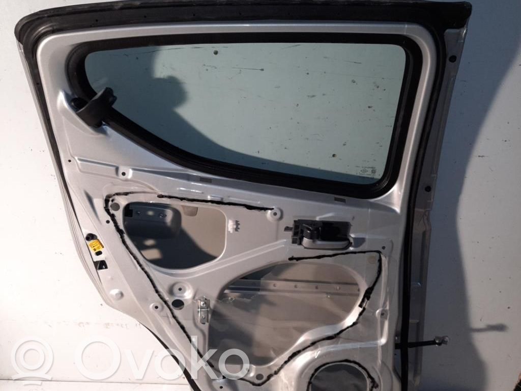 Nissan Pixo Puerta trasera 