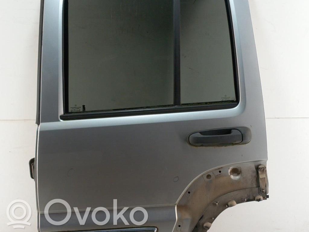 Jeep Cherokee KJ Puerta trasera 