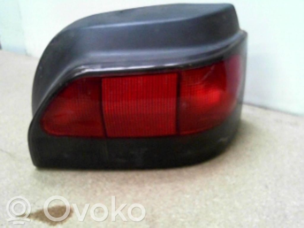 Renault Clio I Galinis žibintas kėbule 