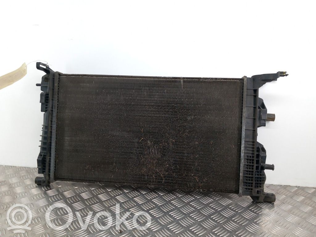 Renault Laguna I Coolant radiator 