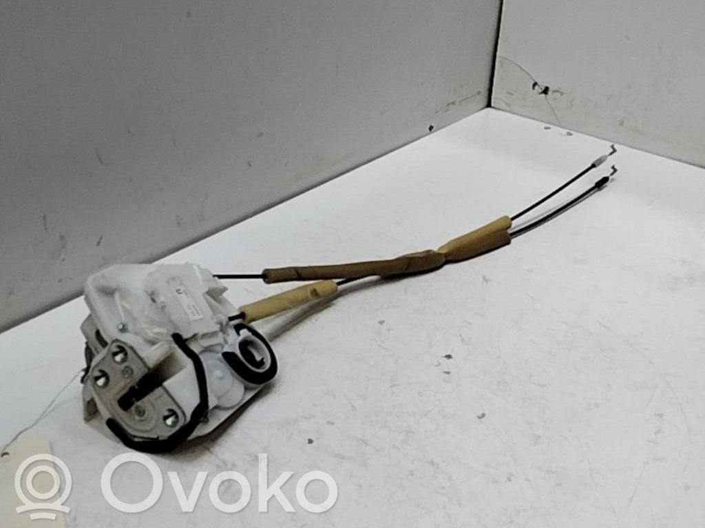Mazda 2 Front door lock 