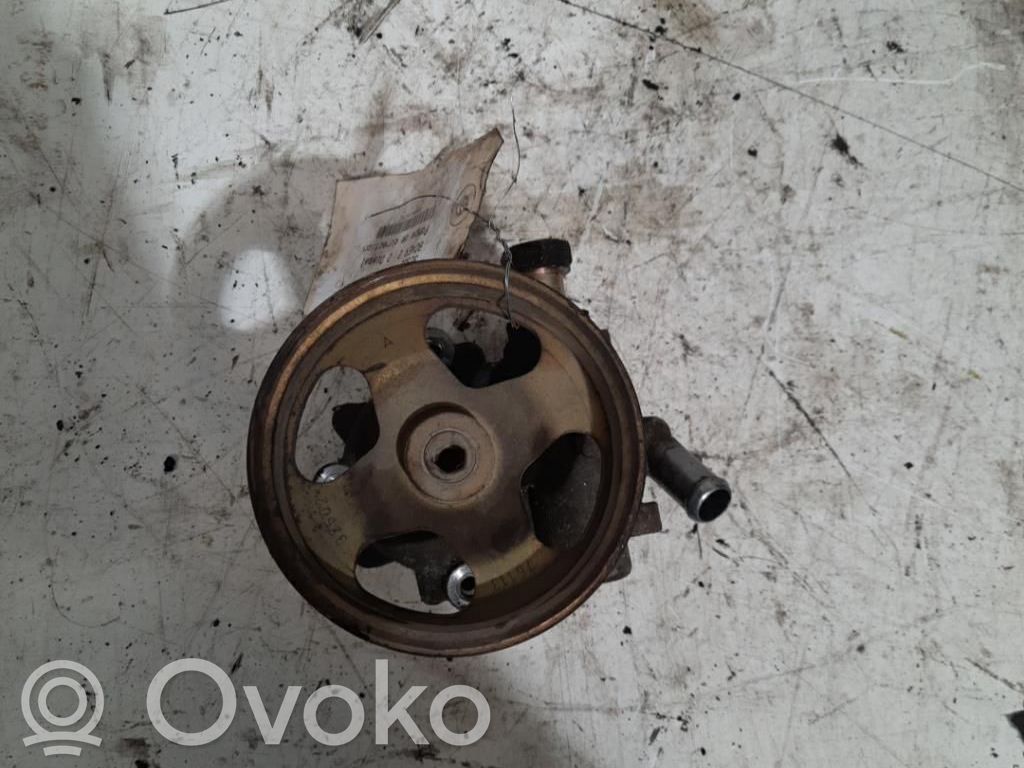 Peugeot Boxer Ohjaustehostimen pumppu 