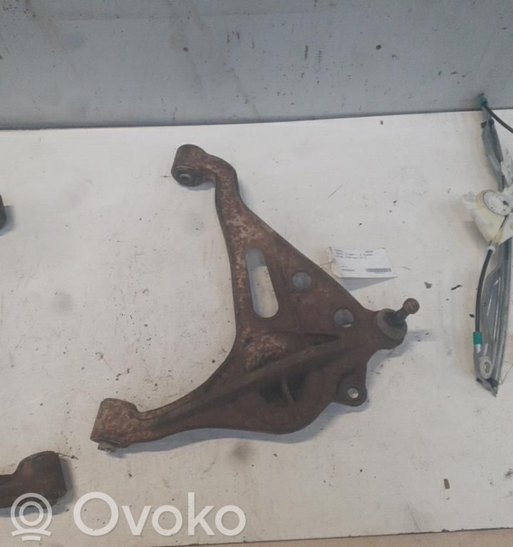 Suzuki Grand Vitara I Wahacz przedni 