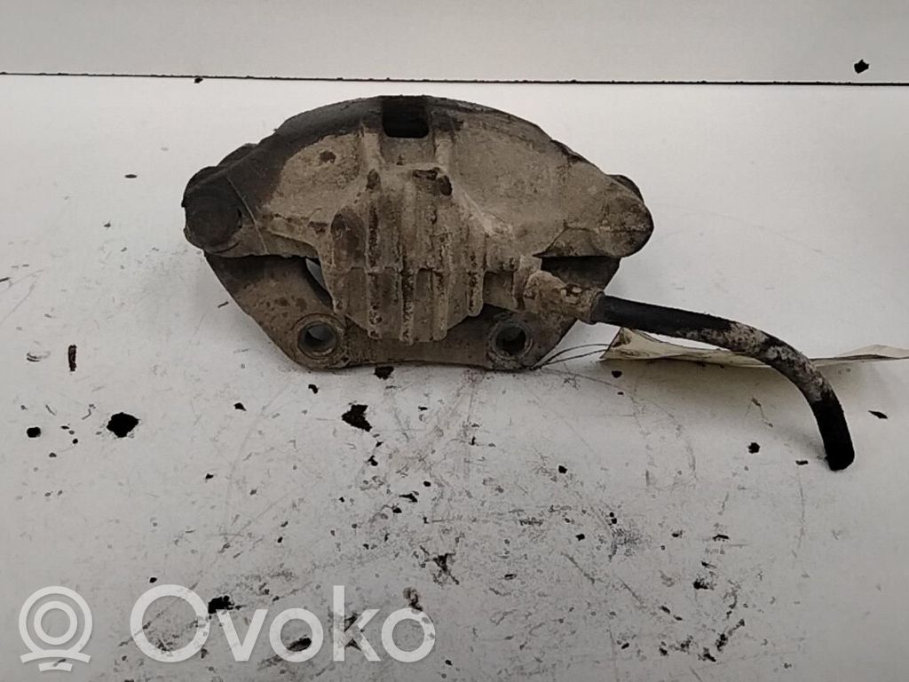 Peugeot 306 Zacisk hamulcowy przedni 