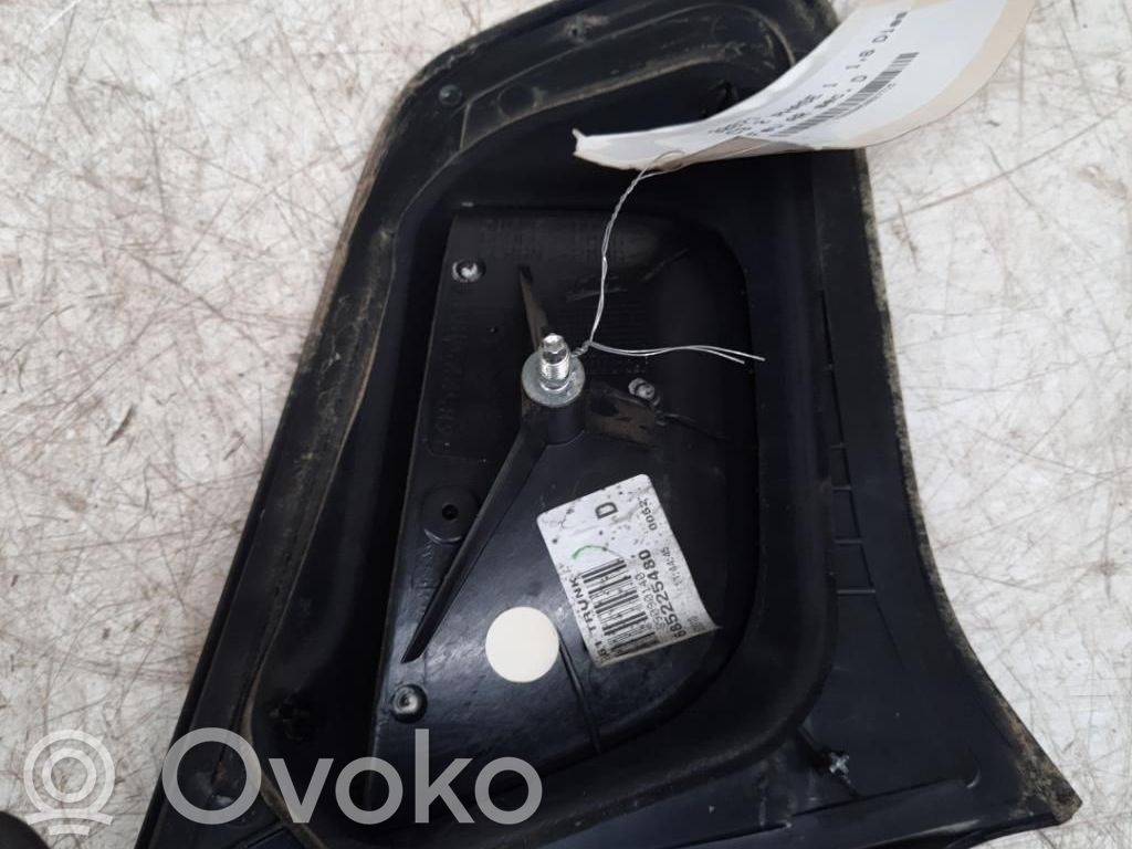 Citroen C3 Aizmugurējais lukturis pārsegā 