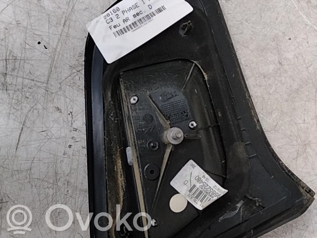 Citroen C3 Tailgate rear/tail lights 