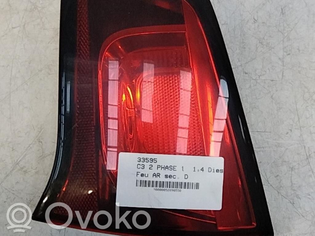 Citroen C3 Tailgate rear/tail lights 