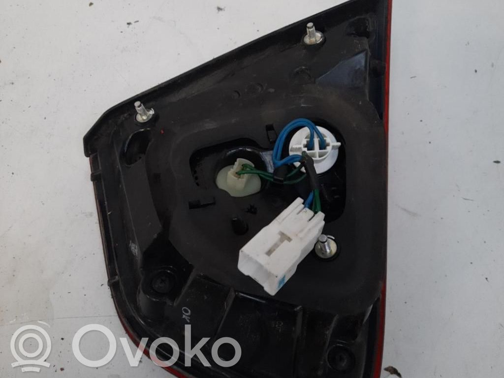 KIA Rio Takaluukun takavalot 