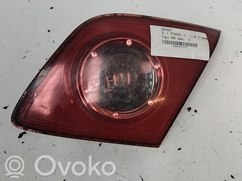 Mazda 3 I Takaluukun takavalot 