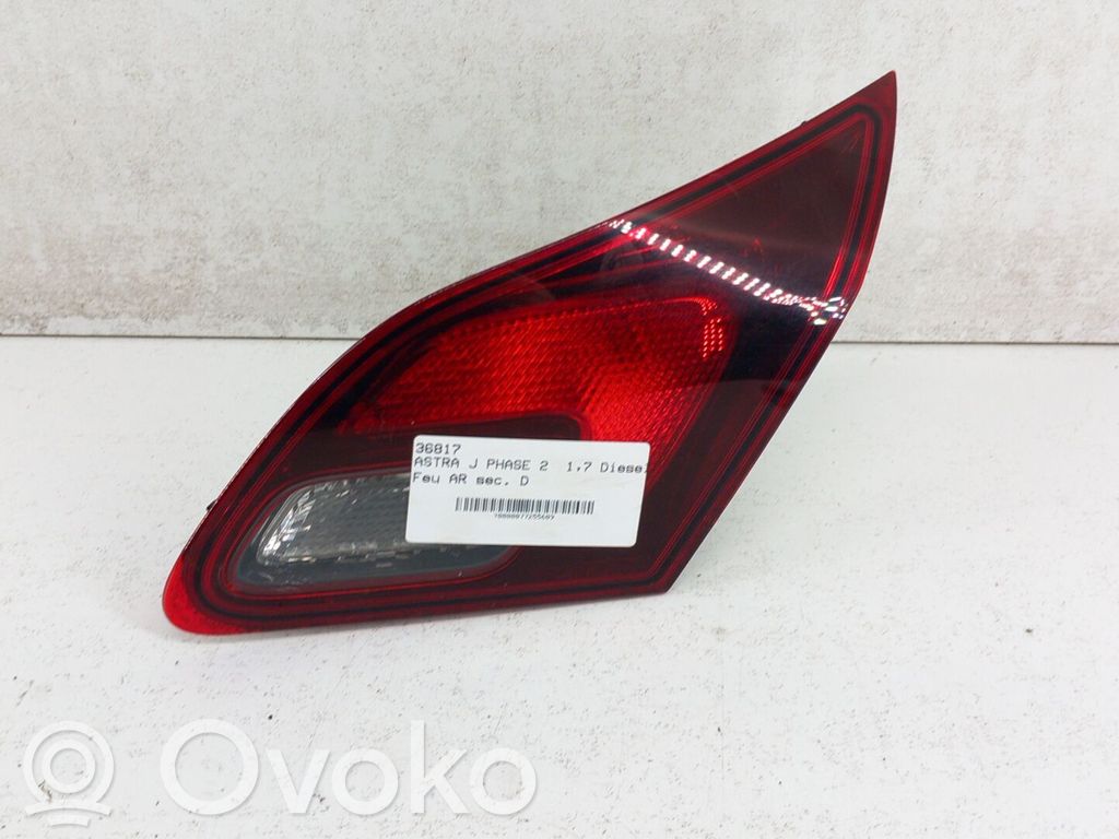 Opel Astra J Takaluukun takavalot 