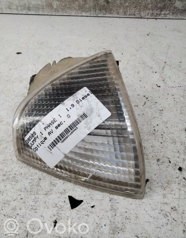 Front fender indicator light   630356