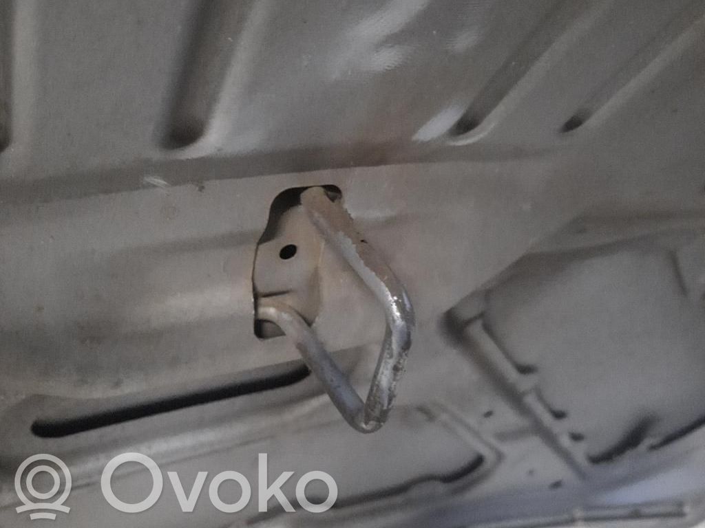 Mazda 2 Dzinēja pārsegs (vāks) 