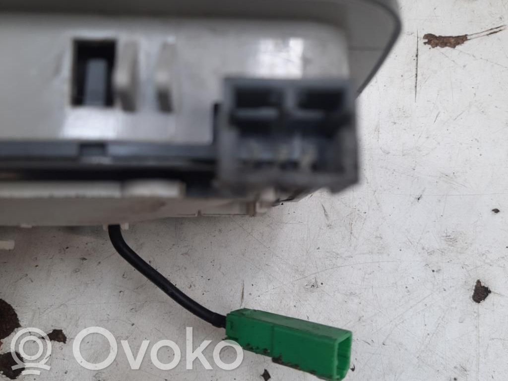 Światło fotela przedniego   156103648