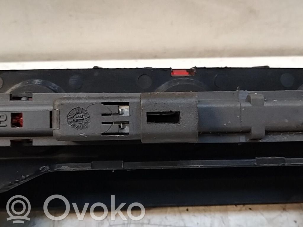 Opel Agila A Third/center stoplight 